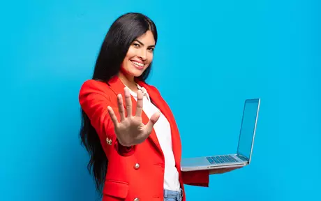 Lady with laptop